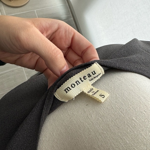 Grey Multi Functional Cardigan (size small) - LA brand - Picture 3 of 6